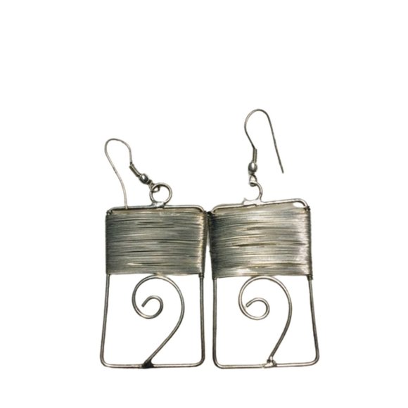 Dangle Fashion Earrings - Picture 1 of 1